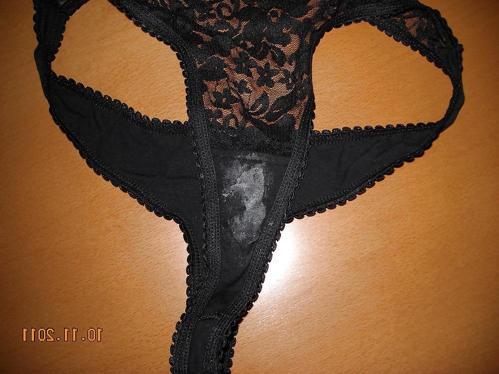 25P German Milf Panties