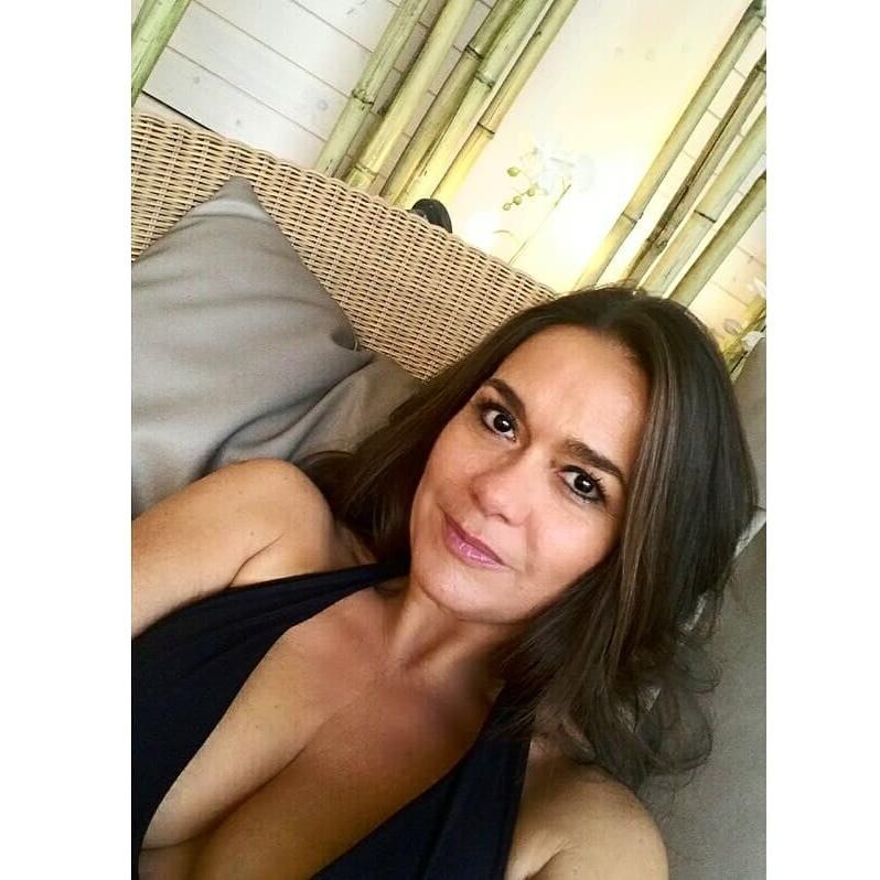25P Dorottya Geszler (Hungarian Presenter MILF) Non-Nude