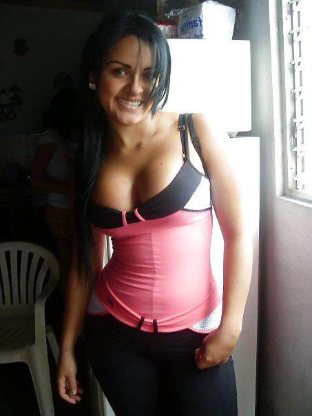 25P More Facebook Hoties and Babes from web 