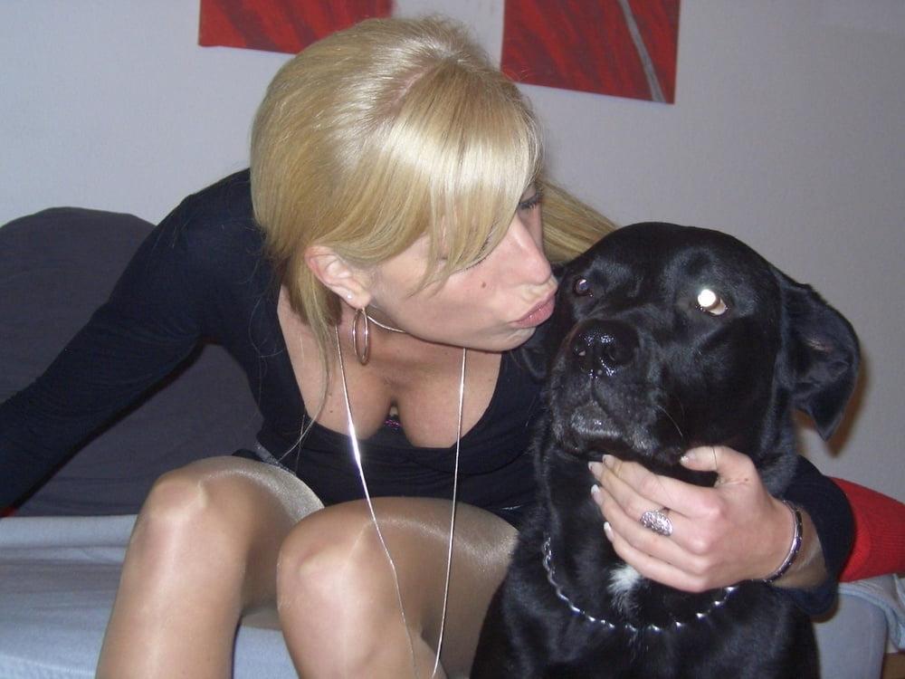 25P Sexy blonde wife exposed