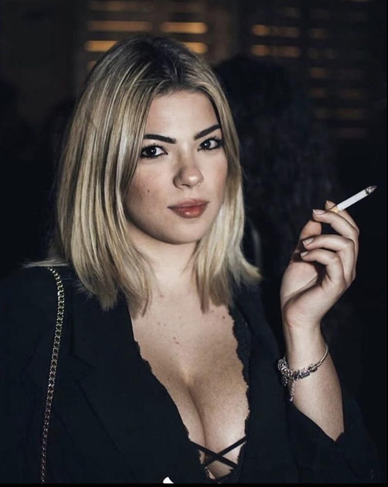 25P Smoking Ladies 25