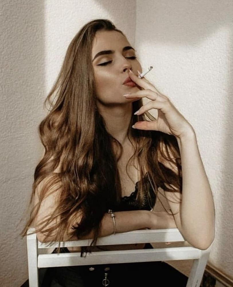 25P Smoking Ladies 25