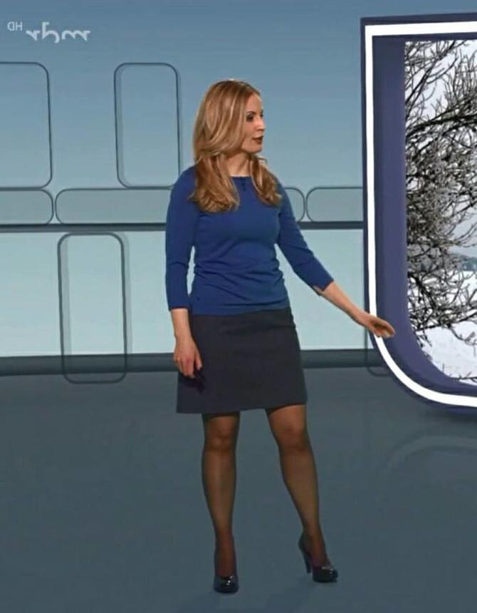 25P German TV Milf Susanne Langhans