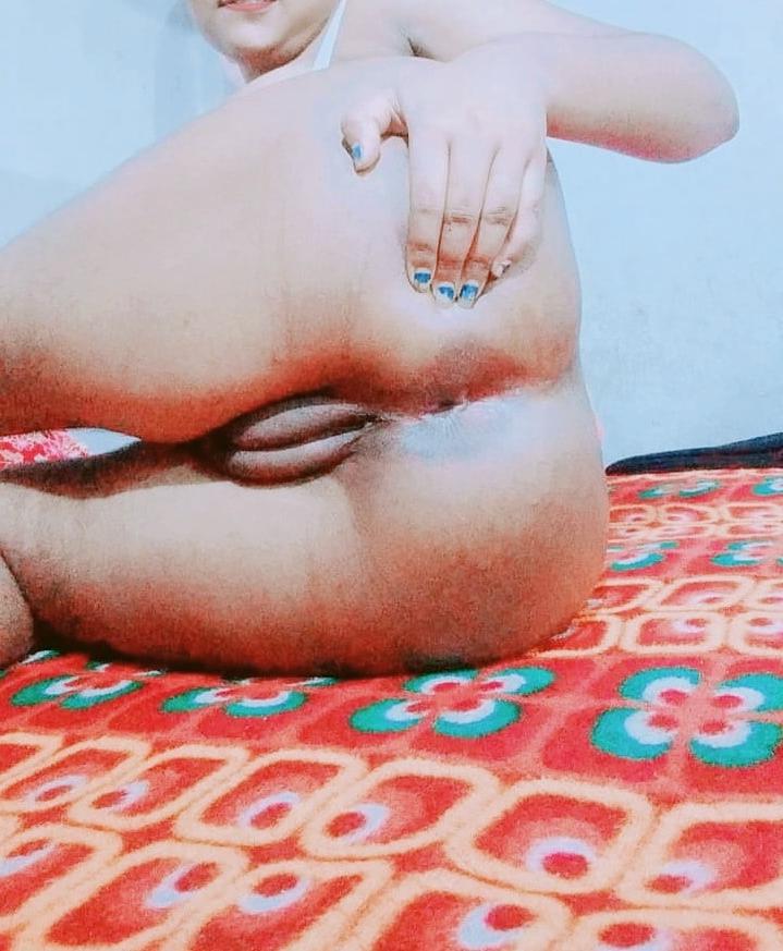 13P New Indian  pornstar piurani hot pics