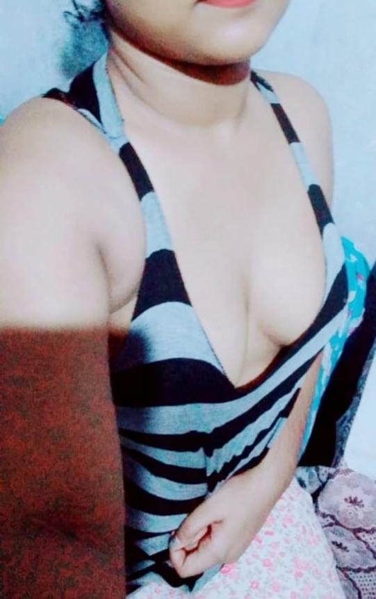 13P New Indian  pornstar piurani hot pics