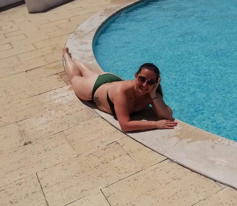 18P Slut wife Carla