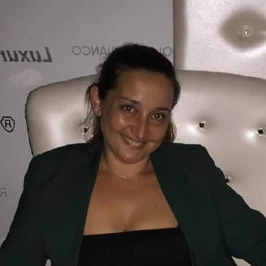 18P Slut wife Carla
