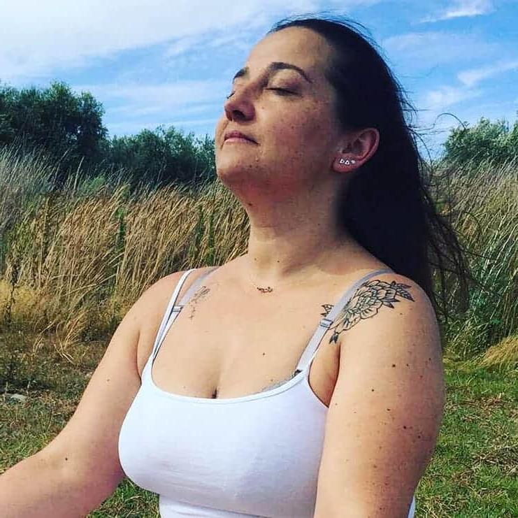 18P Slut wife Carla