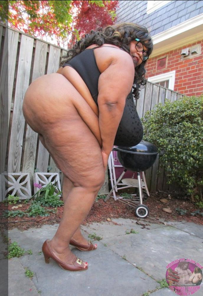 20P Black bbw 3