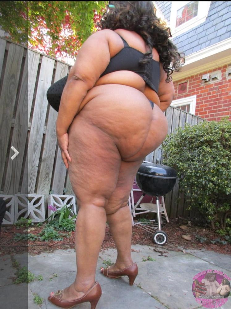 20P Black bbw 3