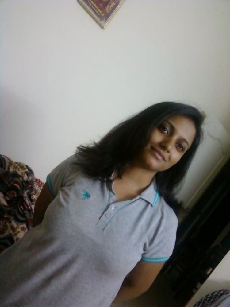 25P Pregnant Indian Girl Is Eye Candy... And More
