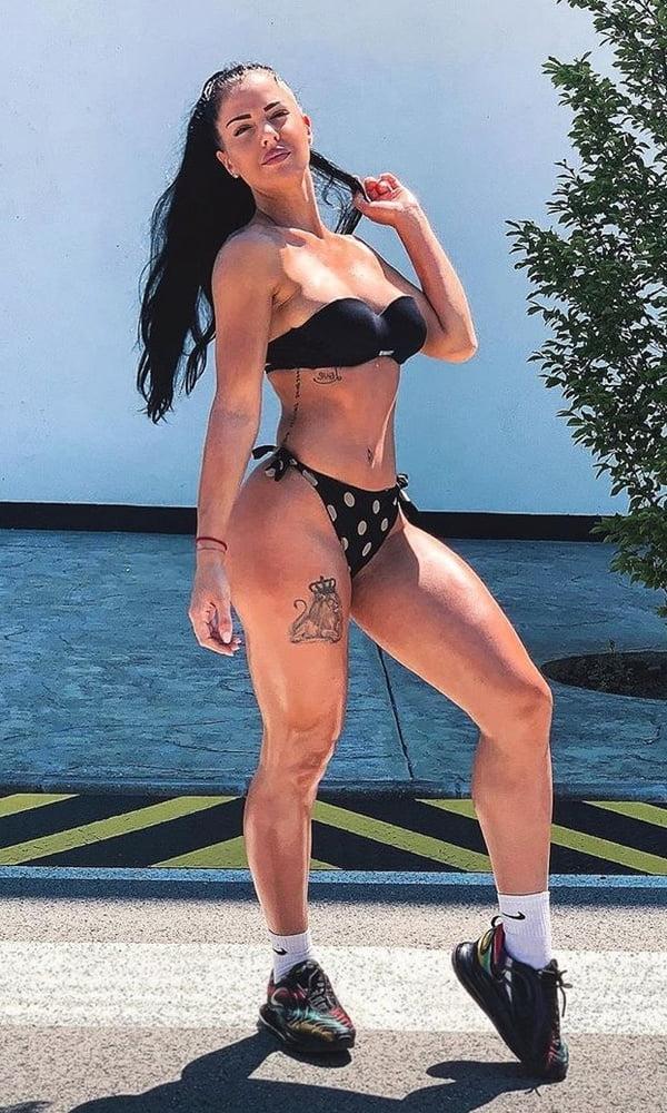 25P Serbian big ass slut Sara Neskovic