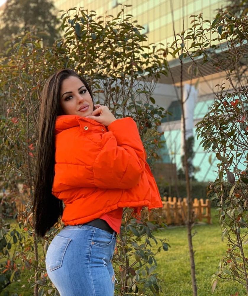 25P Serbian big ass slut Sara Neskovic