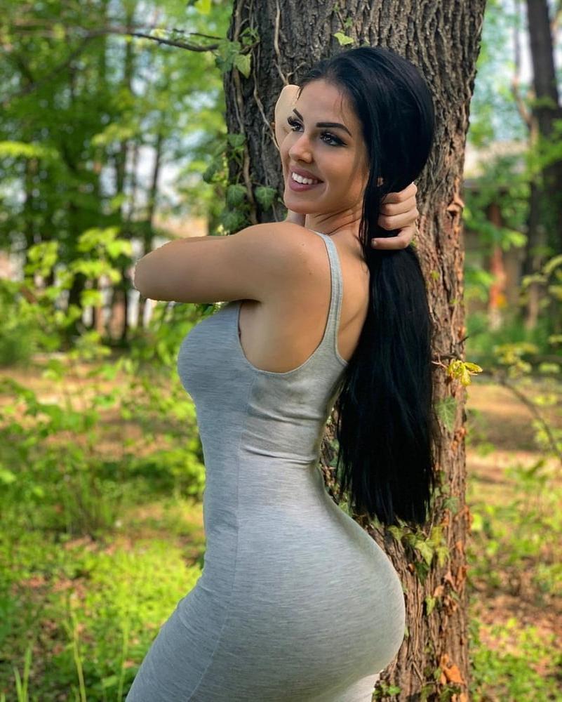 25P Serbian big ass slut Sara Neskovic