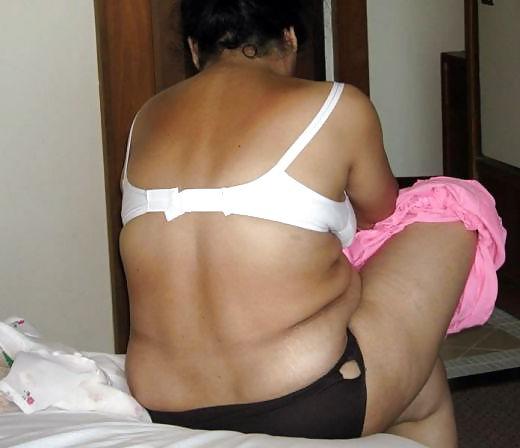 25P Indian Boobs View