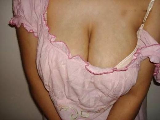 25P Indian Boobs View