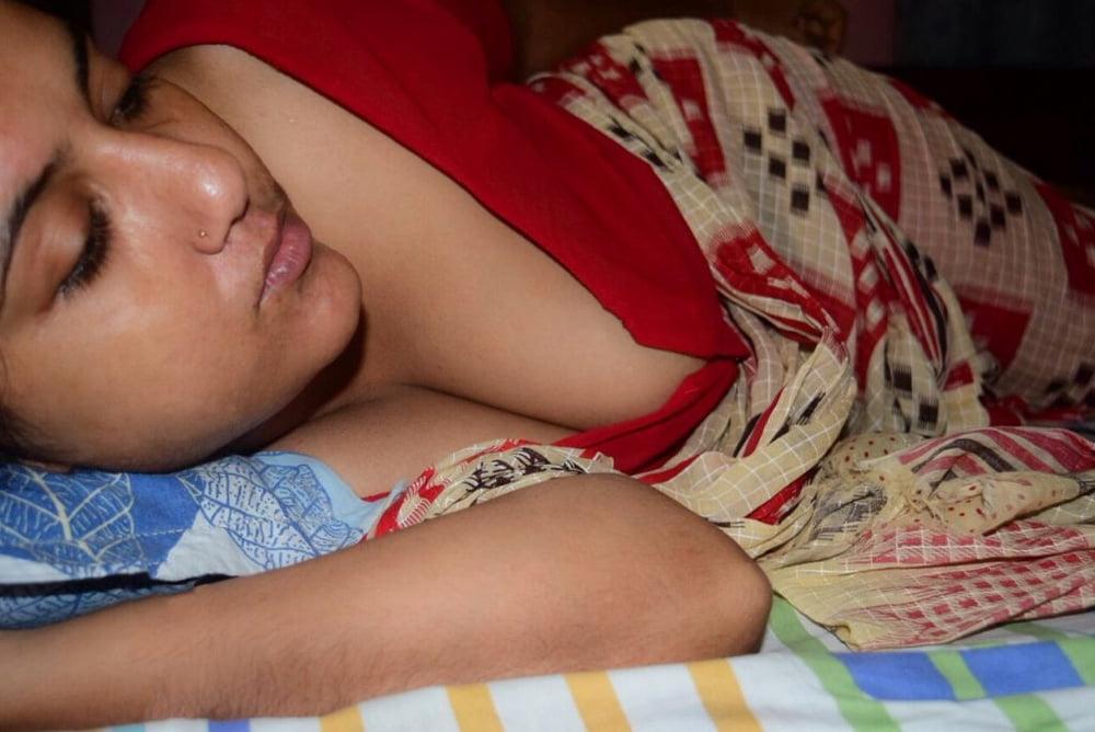 21P Mallu Hot House Maid