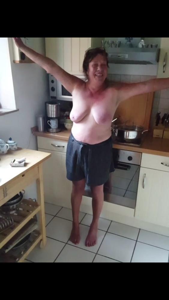 16P German granny