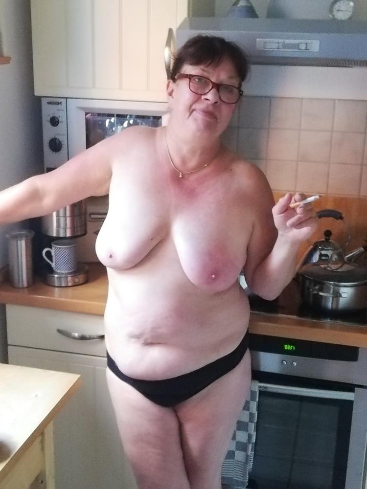 16P German granny