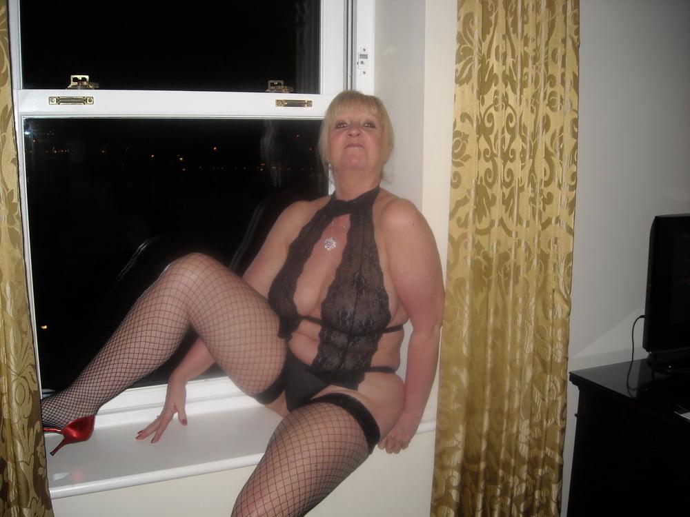 25P UK Wife L