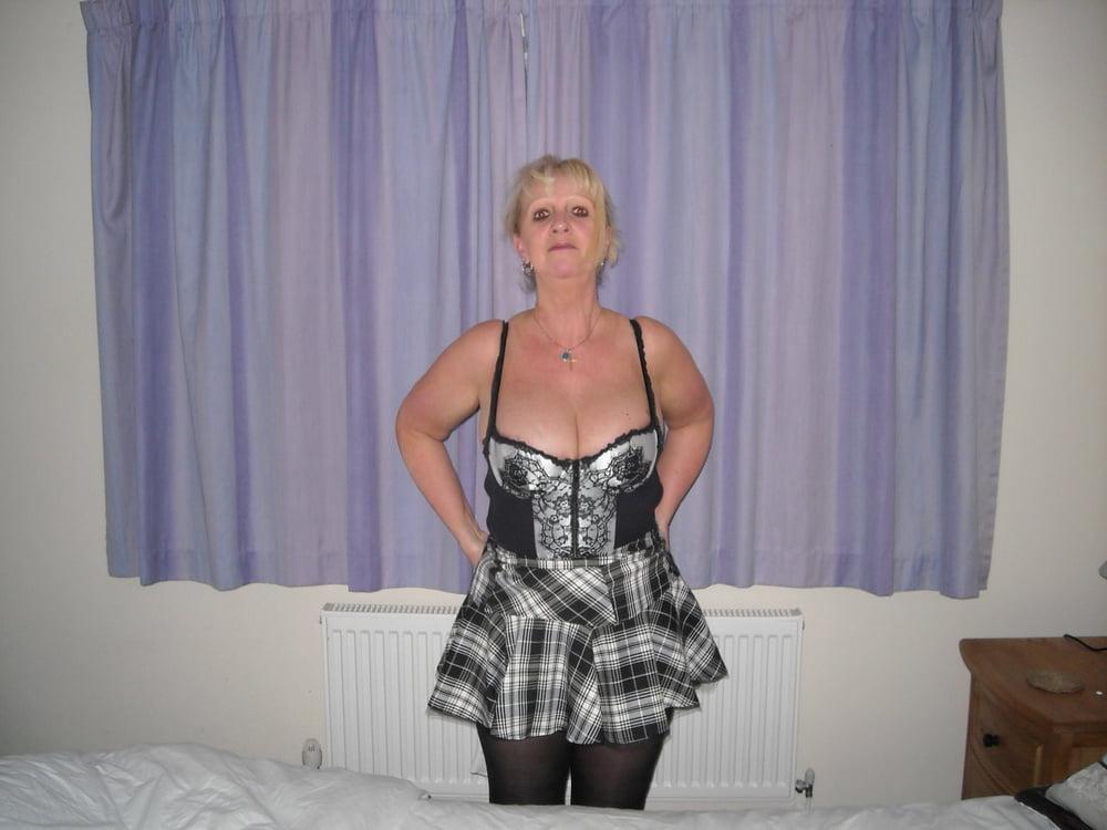25P UK Wife L