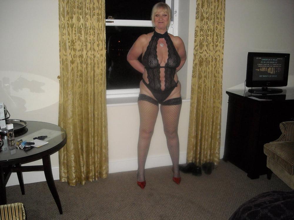 25P UK Wife L
