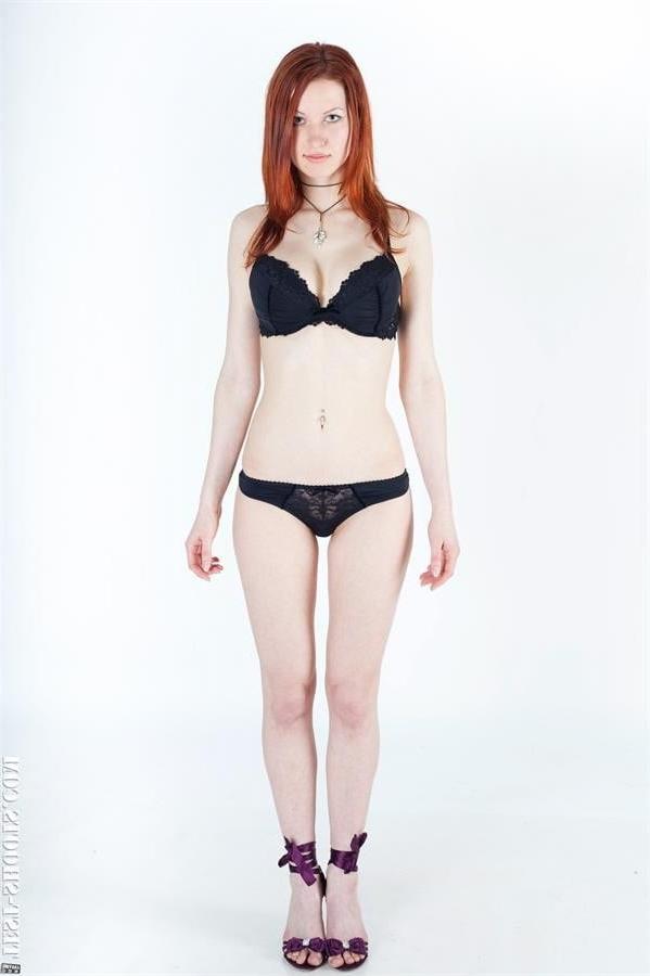 12P Sophie redhead bigtits babe naked casting