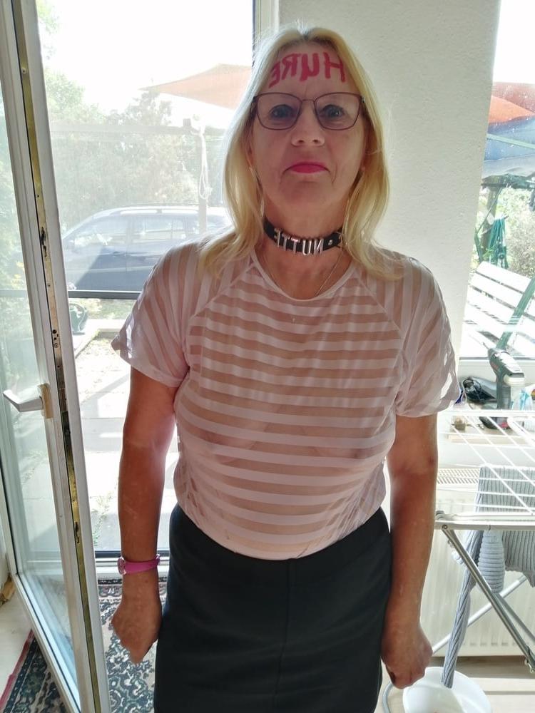 25P German hooker