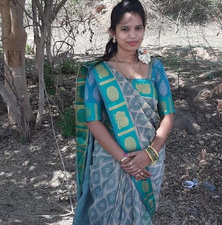 20P SOUTH INDIAN HORNY AUNTY