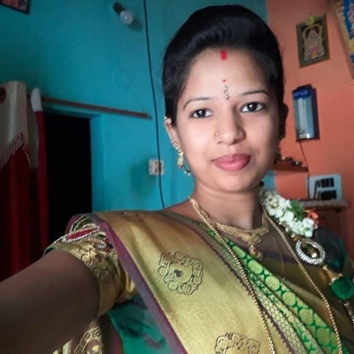 20P SOUTH INDIAN HORNY AUNTY