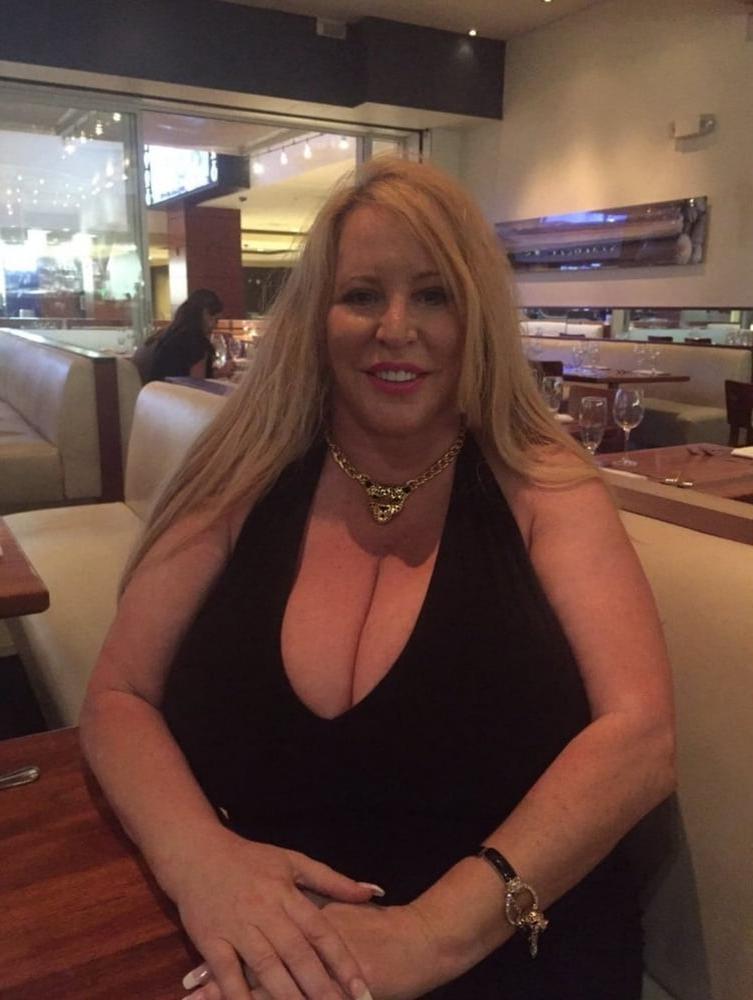 23P Milf Mature Granny big Ass Tits
