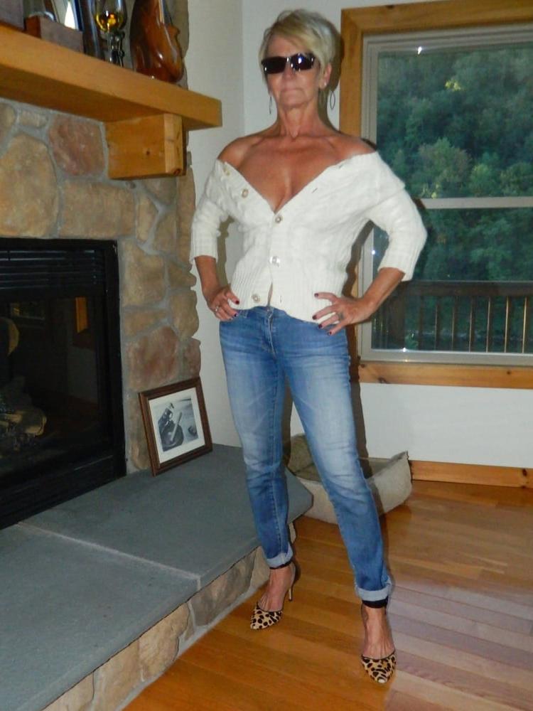 25P Victoria is a natural beautiful wife