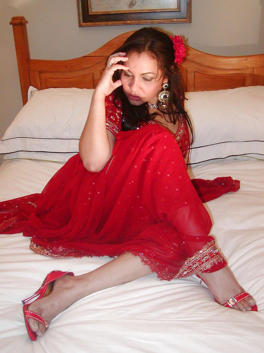 6P Indian sari MILF uk