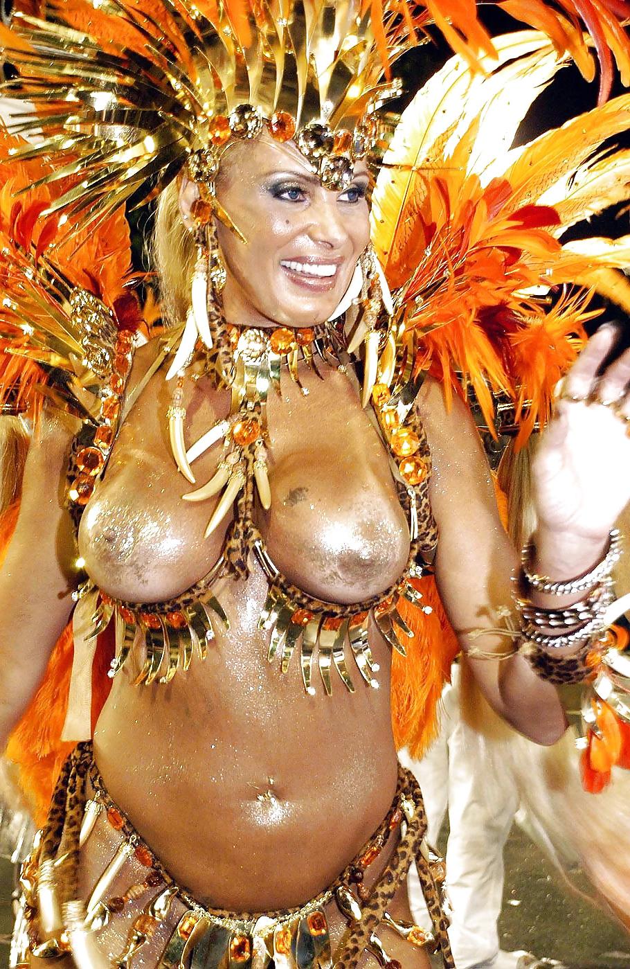 19P Carnival babes -1