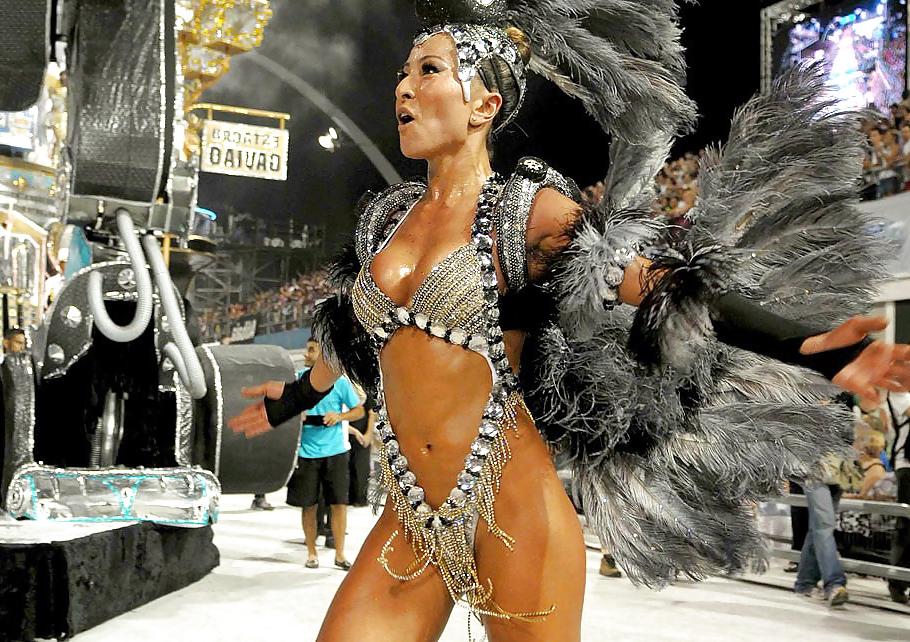 19P Carnival babes -1