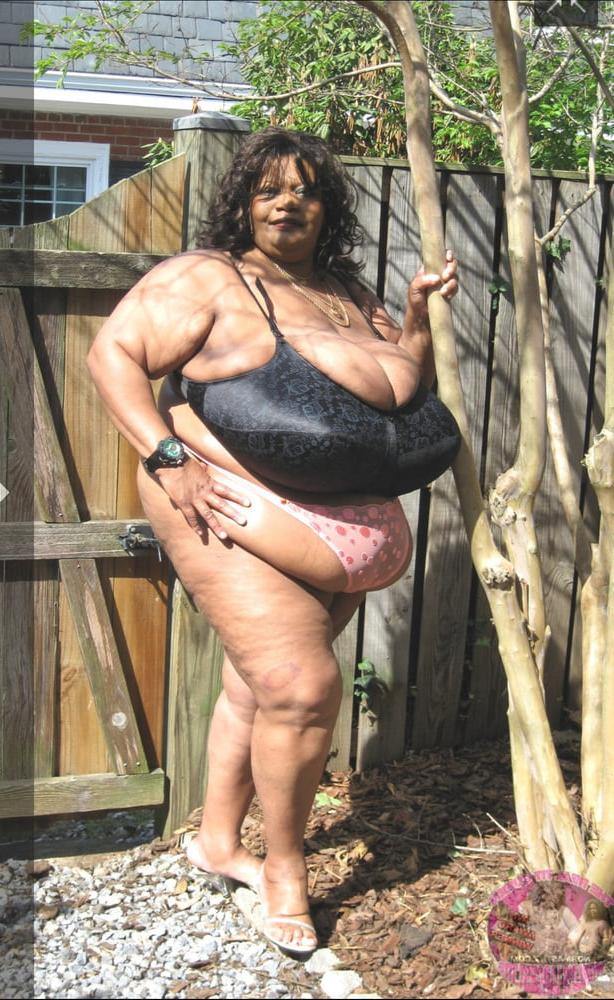 12P Black bbw 1