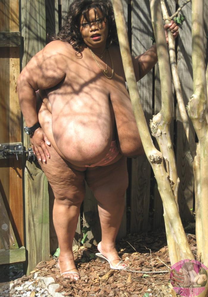 12P Black bbw 1