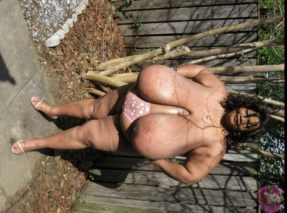 12P Black bbw 1