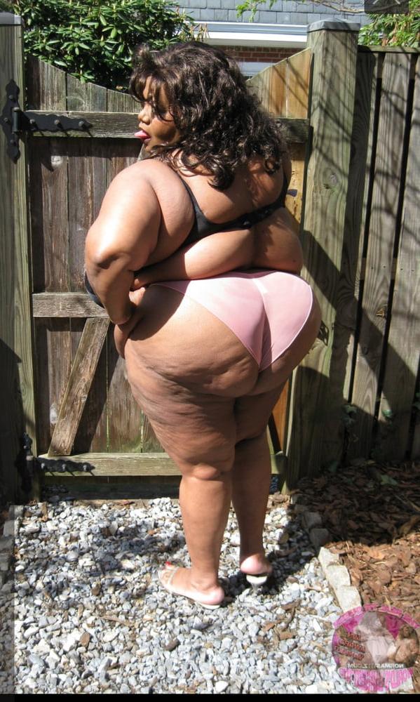 12P Black bbw 1
