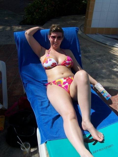 25P Uk shared wife Kate fully exposed