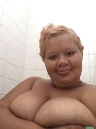 19P Albino Bbw pig