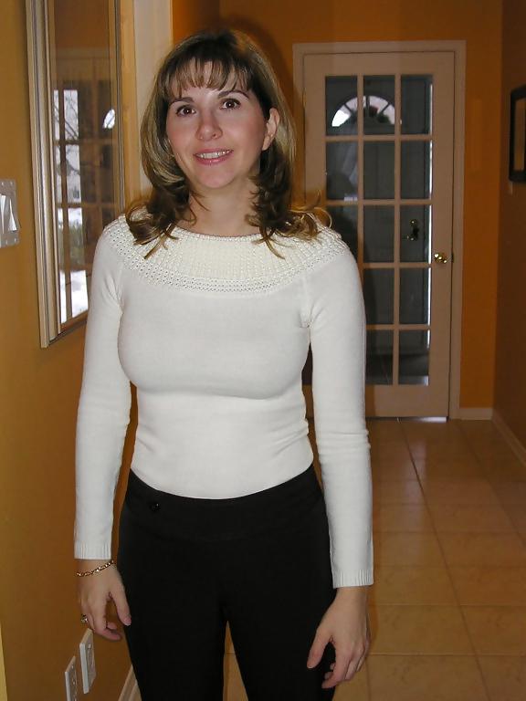 25P Wanda, a Sexy American Mom