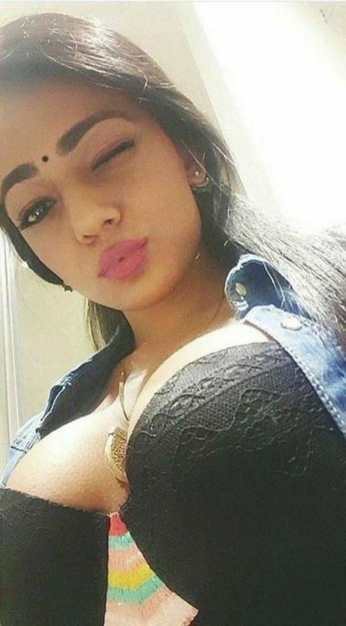 25P Indian Saree 2 (boobs, semi nude)