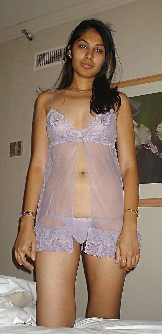 11P INDIAN SIKH WHORE EXPOSED