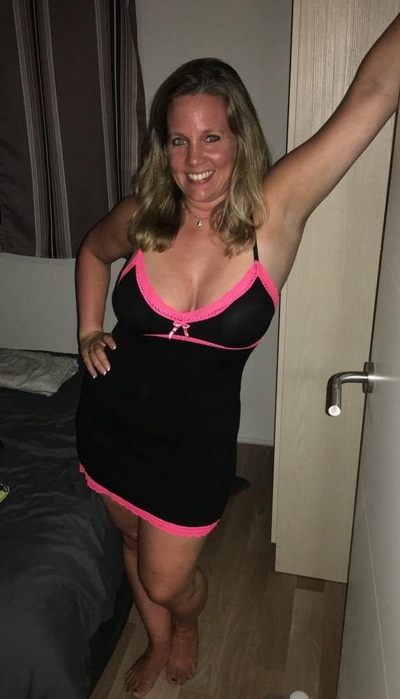 25P Submitted wife