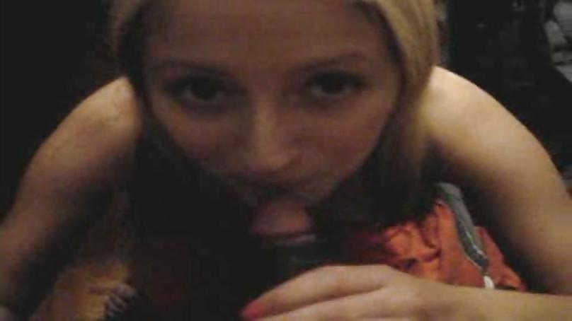 21P CelPhone Pix - Married Kim Sucks A BBC