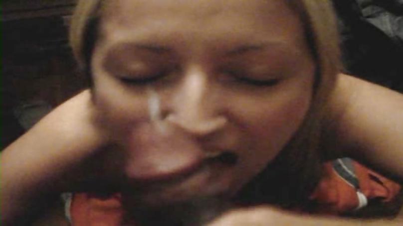 21P CelPhone Pix - Married Kim Sucks A BBC