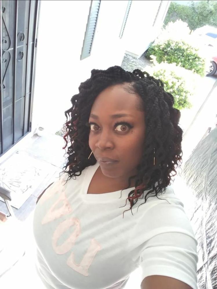 10P Ebony milf