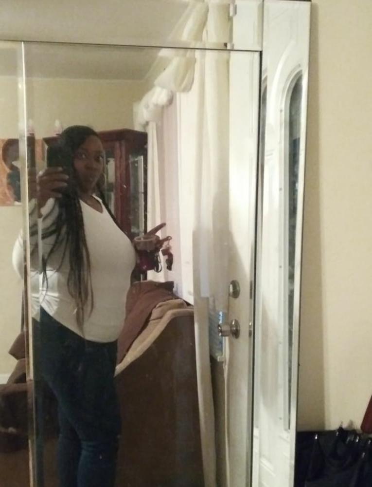 10P Ebony milf