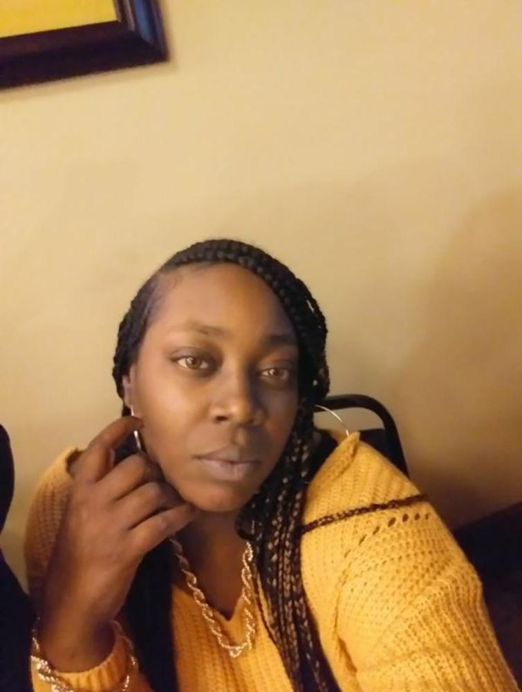 10P Ebony milf